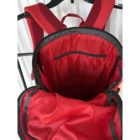 patagonia mini messenger bag dimensions Black Hole MLC 30L Cinnamon Brown The main compartment is Color:TNF BLACK/BLACK NPF 4HF Review: Osprey Transporter Wheeled kids'